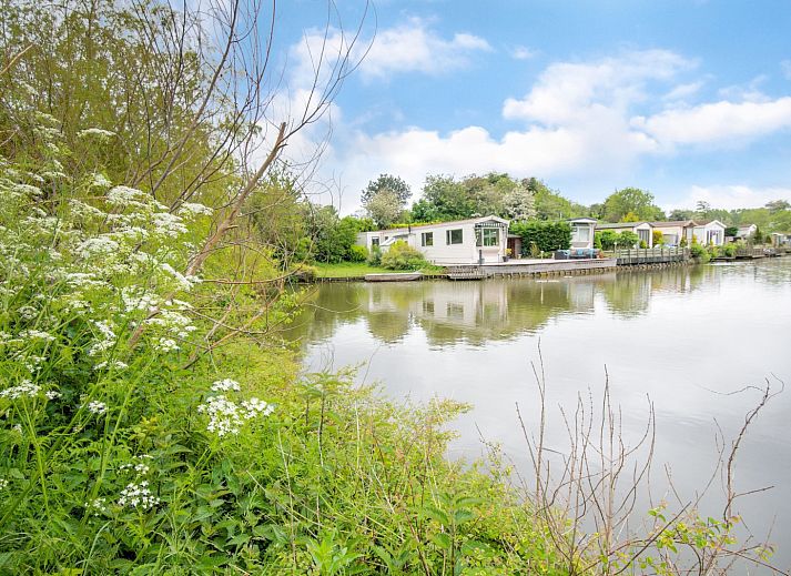 Guest house 660619 - Holiday property Goeree-Overflakkee - Villa «Avondrood»