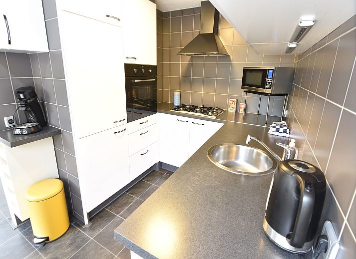 Guest house 660620 - Holiday property Goeree-Overflakkee - Villa Avondrood