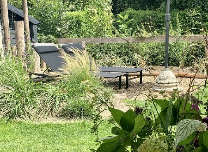 Guest house 661217 - Holiday property Goeree-Overflakkee - ZeeLandZon met jacuzzi en sauna