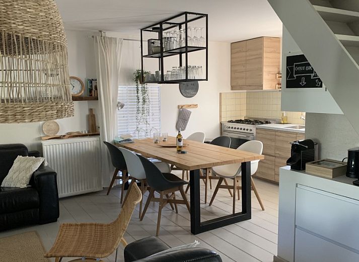 Guest house 661217 - Holiday property Goeree-Overflakkee - ZeeLandZon met jacuzzi en sauna