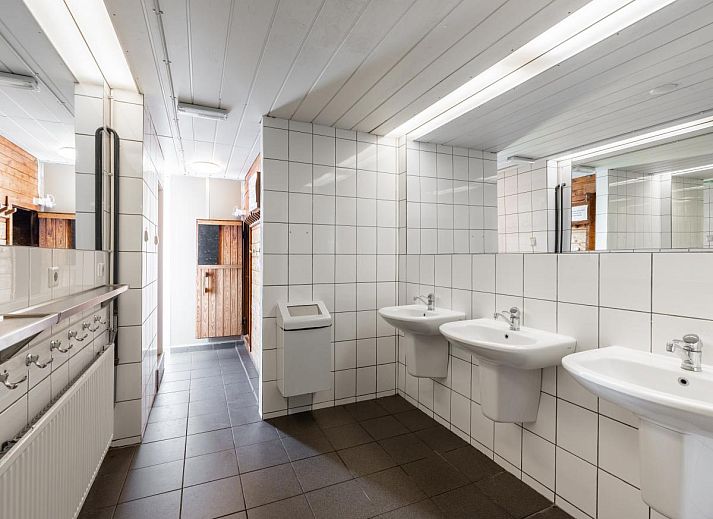 Unterkunft 670707 - Ferienhaus Groene hart - De Kaag Watersport Groepsaccommodatie - 50 pers