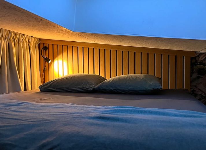 Rustgevende waterweg naast Vakantiehuis in Reeuwijk, ideaal voor ontspanning in het Groene Hart, Zuid-Holland.