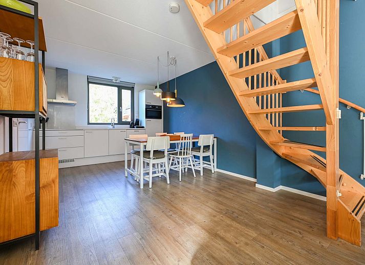 Side view of the Detached house in Reeuwijk, vacation home located in the Green Heart, South Holland.