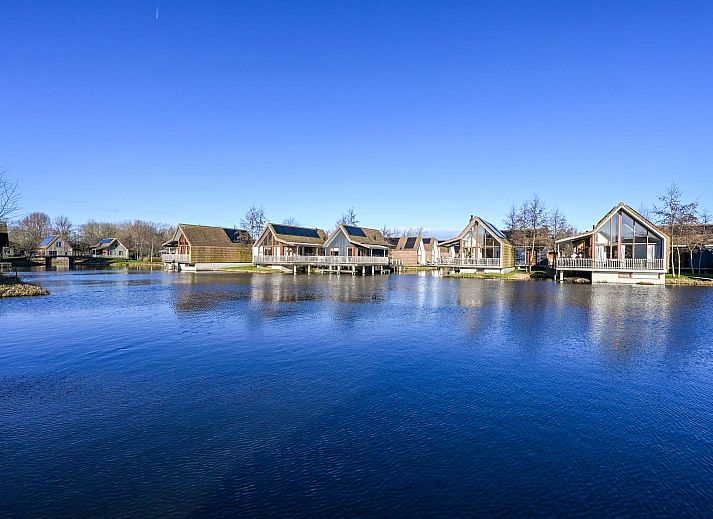 Vrijstaande woning in Reeuwijk met uitzicht op het water, ideaal vakantiehuis in het Groene Hart, Zuid-Holland.