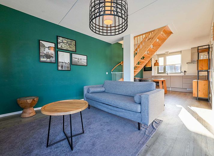 Charmant vakantiehuis in Reeuwijk, Zuid-Holland, met zonnige ligging en moderne architectuur.