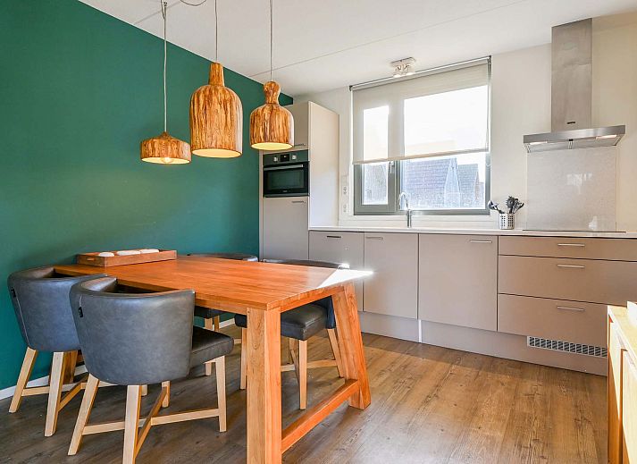 Charmant vakantiehuis in Reeuwijk, Zuid-Holland, met zonnige ligging en moderne architectuur.