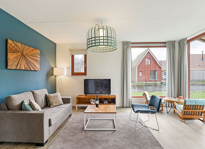 Buitenzijde van De Reeuwijkse Plassen 4-persoons kinderwoning 4CK2 met veranda in Reeuwijk, Groene Hart.