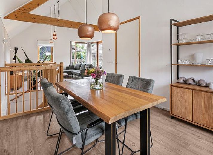 Guest house 670828 - Bungalow Groene hart - De Reeuwijkse Plassen | 4-persoons waterwoning - Vlist | 4L