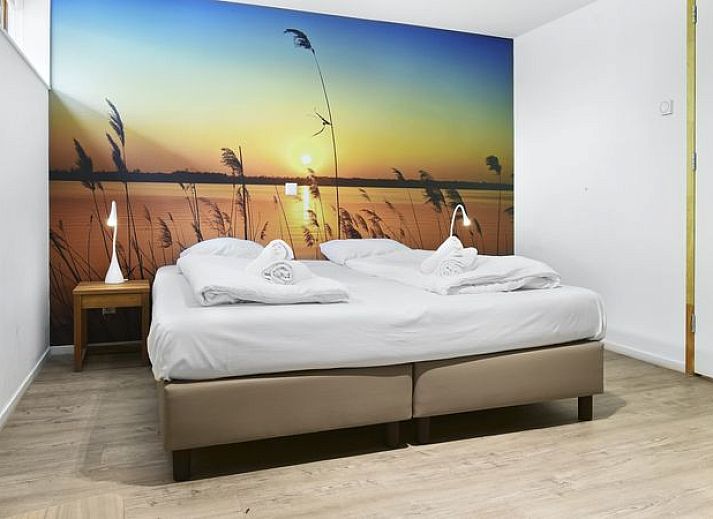 Guest house 670828 - Bungalow Groene hart - De Reeuwijkse Plassen | 4-persoons waterwoning - Vlist | 4L