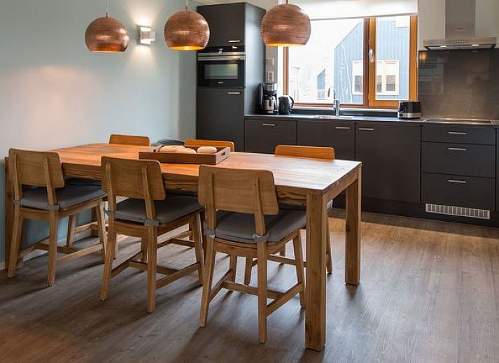 Guest house 670829 - Bungalow Groene hart - De Reeuwijkse Plassen | 6-persoons waterwoning - Broekvelden