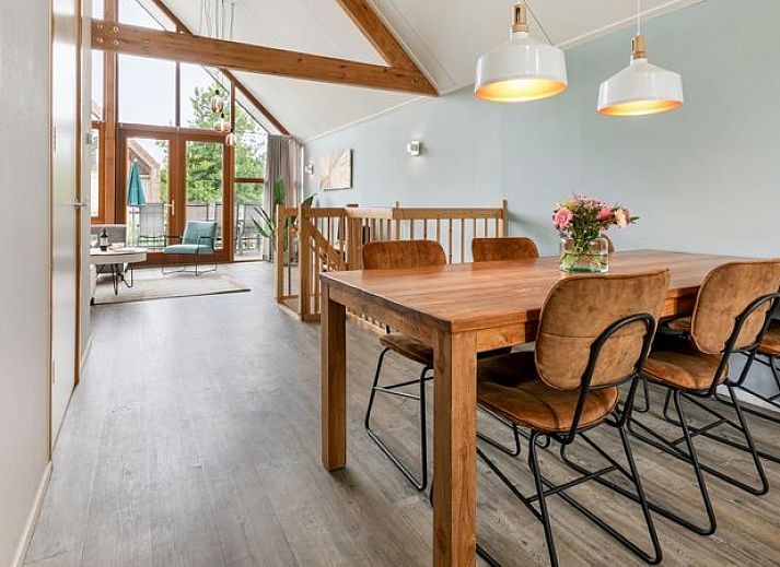 Guest house 670829 - Bungalow Groene hart - De Reeuwijkse Plassen | 6-persoons waterwoning - Broekvelden
