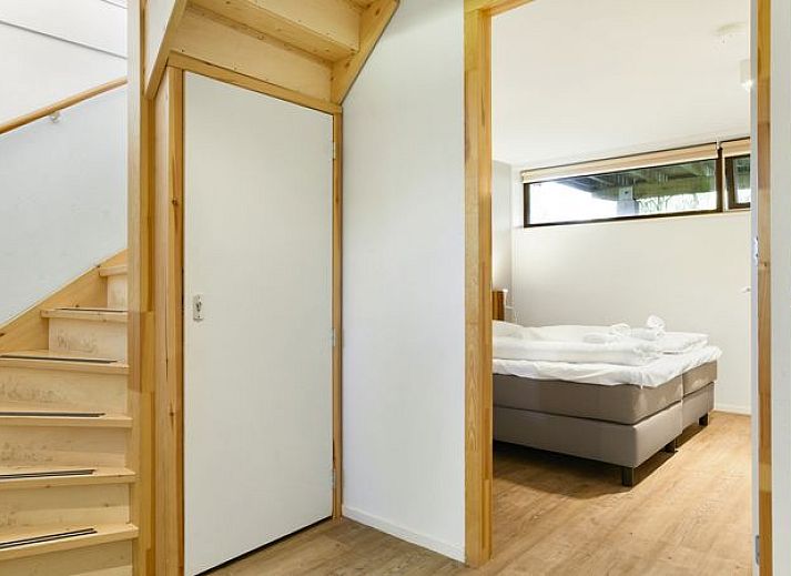 Guest house 670829 - Bungalow Groene hart - De Reeuwijkse Plassen | 6-persoons waterwoning - Broekvelden