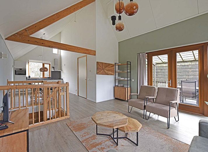 Detached house in Reeuwijk, vacation home in the Green Heart of South Holland, surrounded by nature and rustic charm.