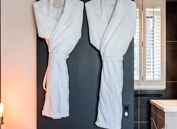 Gezellige binnenruimte van Vakantiehuisje in Reeuwijk, Zuid-Holland, met moderne inrichting en sfeervolle verlichting in het Groene Hart.