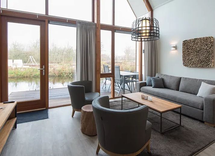 Guest house 670846 - Bungalow Groene hart - De Reeuwijkse Plassen | 4-persoons waterwoning - Extra toega