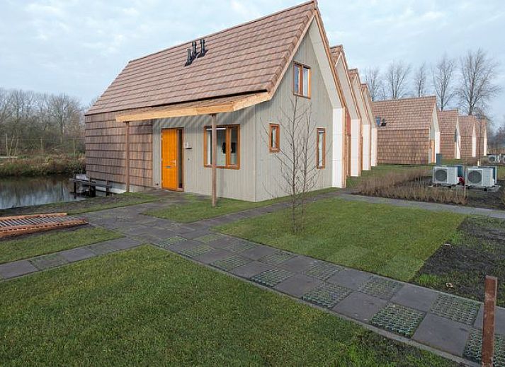Guest house 670846 - Bungalow Groene hart - De Reeuwijkse Plassen | 4-persoons waterwoning - Extra toega