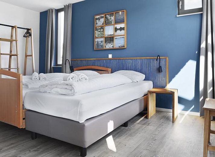 Guest house 670846 - Bungalow Groene hart - De Reeuwijkse Plassen | 4-persoons waterwoning - Extra toega
