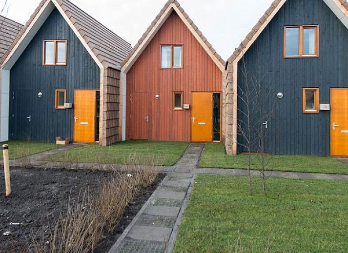 Guest house 670847 - Bungalow Groene hart - De Reeuwijkse Plassen | 2-persoons waterwoning | 2L