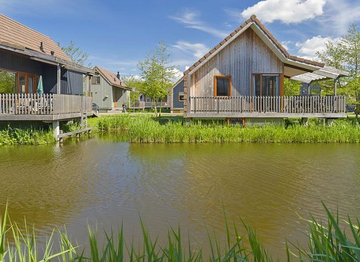 Guest house 670847 - Bungalow Groene hart - De Reeuwijkse Plassen | 2-persoons waterwoning | 2L
