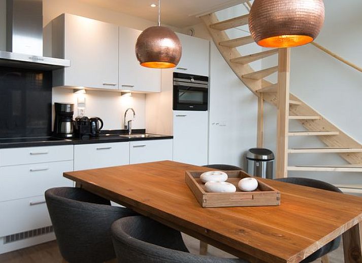 Guest house 670847 - Bungalow Groene hart - De Reeuwijkse Plassen | 2-persoons waterwoning | 2L