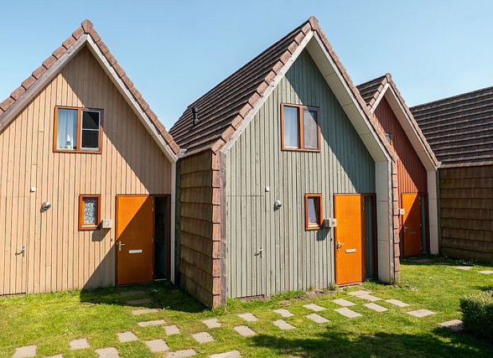 Guest house 670847 - Bungalow Groene hart - De Reeuwijkse Plassen | 2-persoons waterwoning | 2L