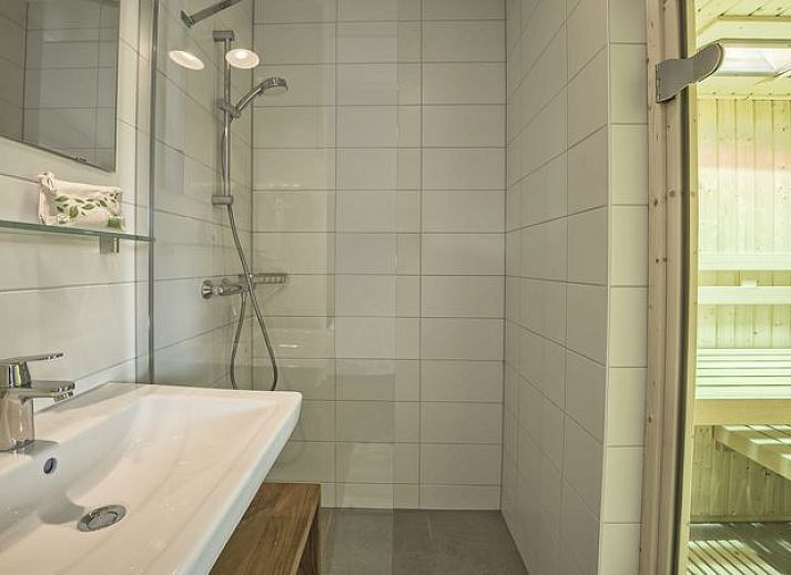 Unterkunft 670849 - Bungalow Groene hart - De Reeuwijkse Plassen | 6-persoons waterwoning - Vogelenzang