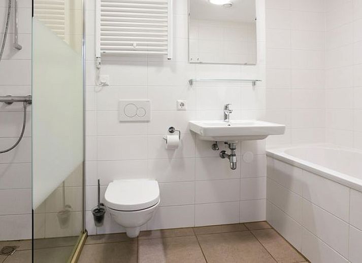Unterkunft 670852 - Bungalow Groene hart - De Reeuwijkse Plassen | 12-persoons waterwoning | 12C