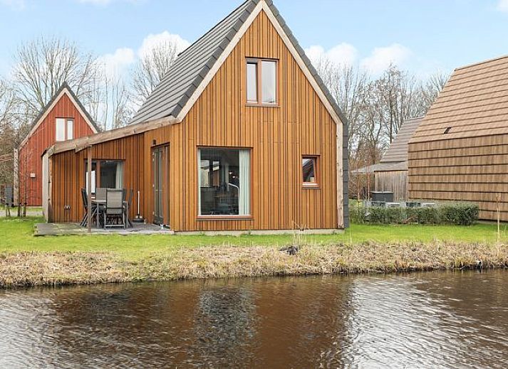 Guest house 670856 - Bungalow Groene hart - De Reeuwijkse Plassen | 6-persoons waterwoning | 6C2