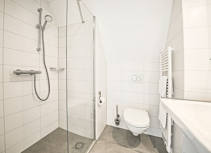 Verblijf 670870 - Bungalow Groene hart - De Reeuwijkse Plassen | 4-persoons waterwoning | 4C2