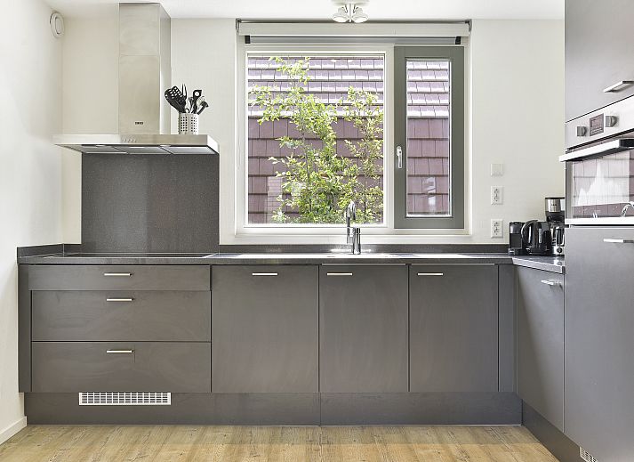 Verblijf 670874 - Bungalow Groene hart - De Reeuwijkse Plassen | 10-persoons waterwoning - De Venen |