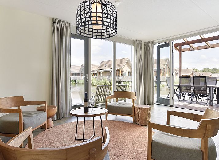 Verblijf 670874 - Bungalow Groene hart - De Reeuwijkse Plassen | 10-persoons waterwoning - De Venen |