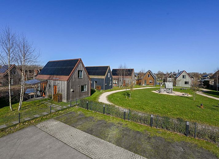 Detached house in Reeuwijk, vacation home in Green Heart, South Holland with views of surrounding nature.