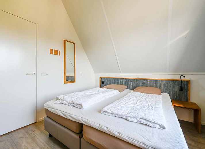 Detached house in Reeuwijk, vacation home in Green Heart, South Holland with spacious garden and terrace.