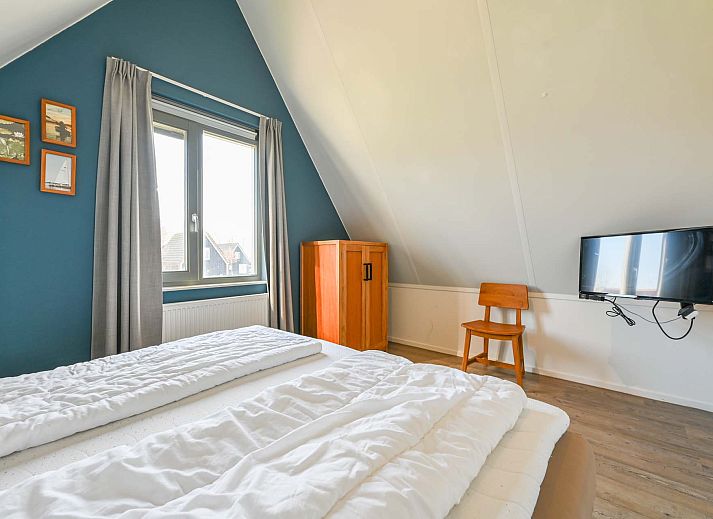 Detached house in Reeuwijk, vacation home in Green Heart, South Holland with spacious garden and terrace.