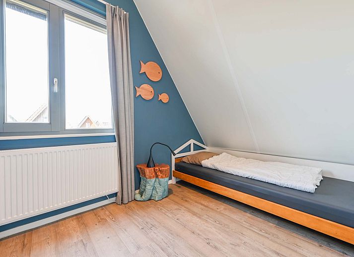 Vacation home in Reeuwijk, Green Heart, South Holland overlooking a quiet pond.