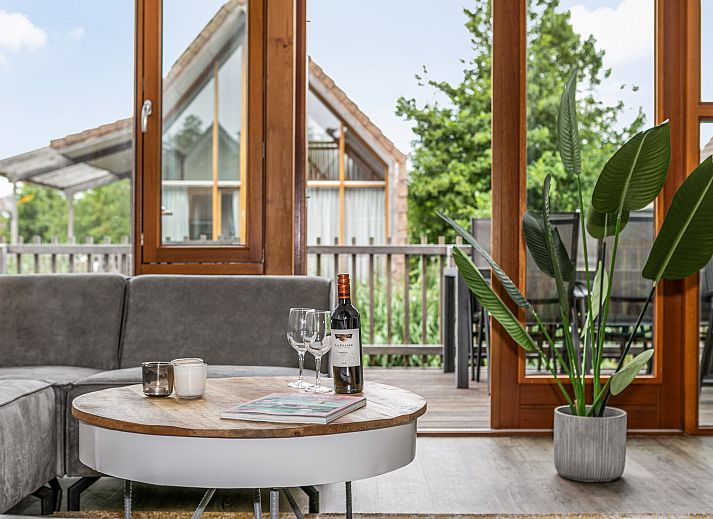 Verblijf 670882 - Bungalow Groene hart - De Reeuwijkse Plassen | 6-persoons waterwoning - Broekvelden