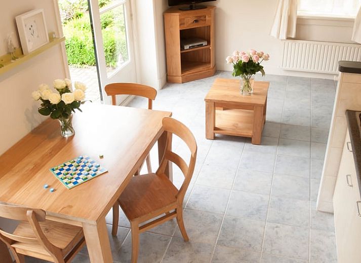 Ferienhaus in Nieuwveen Ferienhaus mit weidenden Kuehen im Gruenen Herzen, Suedholland