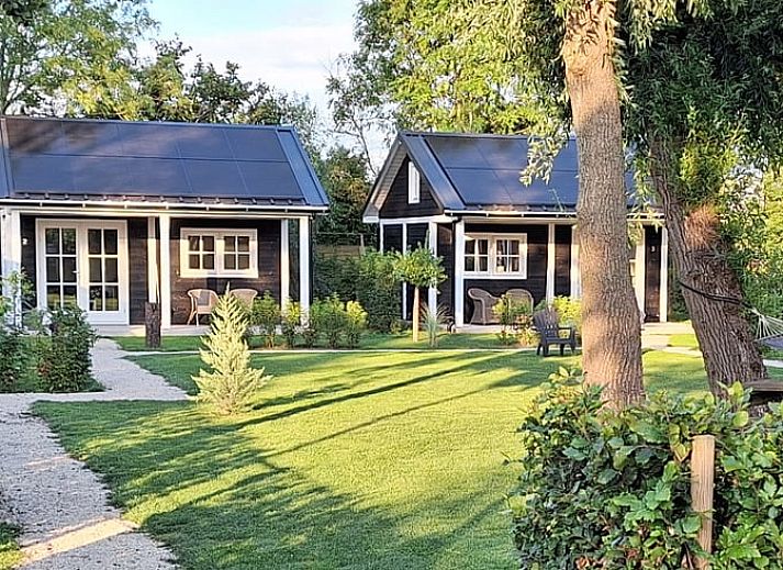 Charming cottage with veranda in Nieuwveen, Green Heart, South Holland.