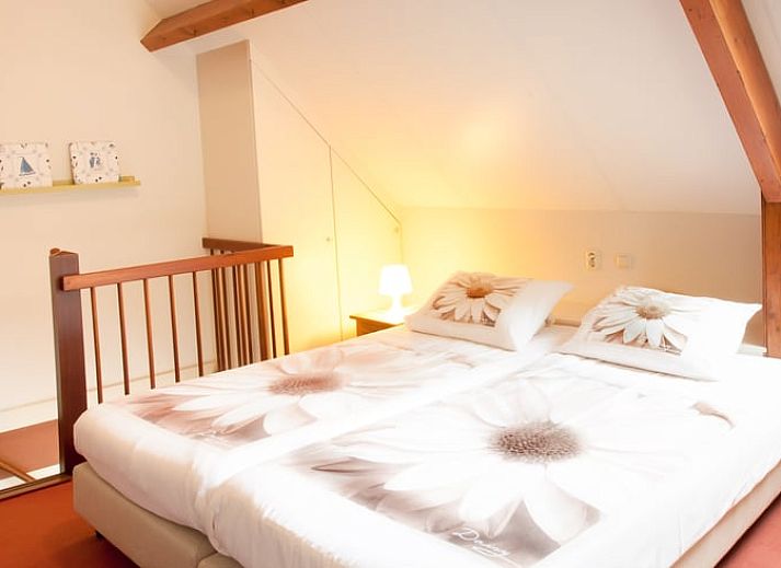 Vacation home in Nieuwveen surrounded by grazing cows in the Green Heart of South Holland.