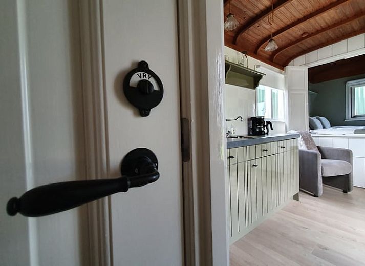 Aussenansicht des Hauses in Haastrecht, Ferienunterkunft im Gruenen Herzen, umgeben von Natur und Ruhe.