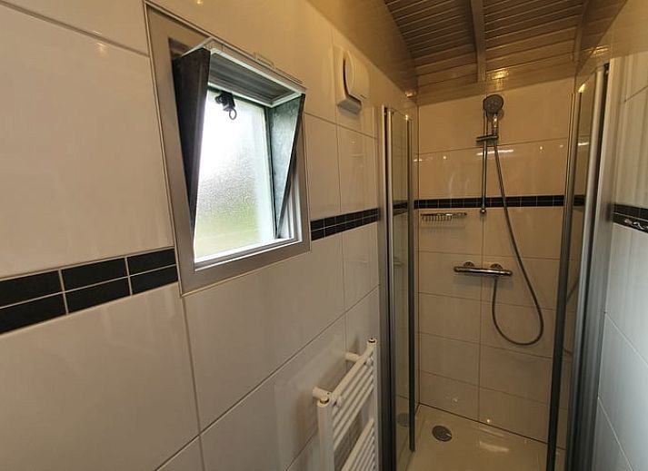 Aussenansicht des Hauses in Haastrecht, Ferienunterkunft im Gruenen Herzen, umgeben von Natur und Ruhe.