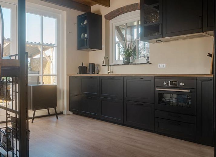 Gemuetliche Veranda in Cottage in Bodegraven, Ferienhaus im Gruenen Herzen, Suedholland.