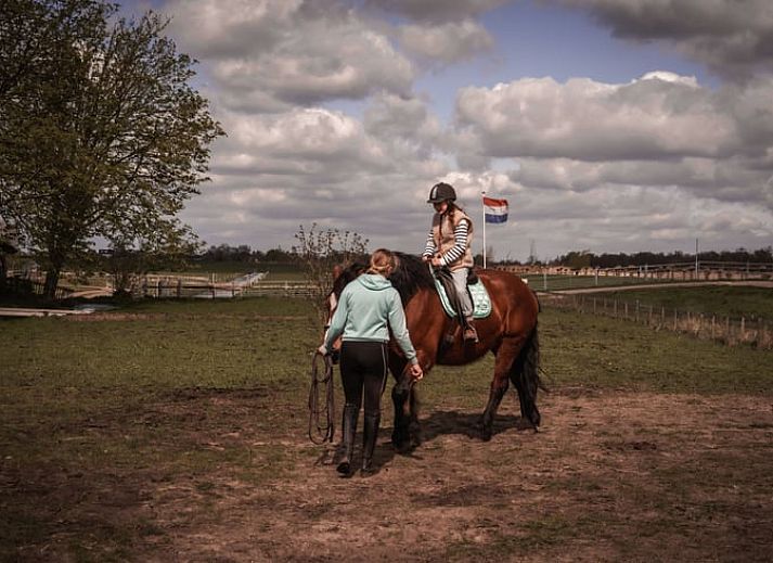 Geniet van watersportavonturen bij Vakantiehuisje in Aarlanderveen, gelegen in het Groene Hart van Zuid-Holland.