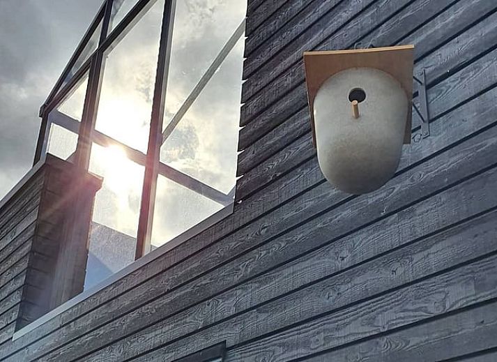 Terrasse von Cottage in Boskoop Ferienhaus mit Blick auf Wasser und Natur, Sued-Holland.