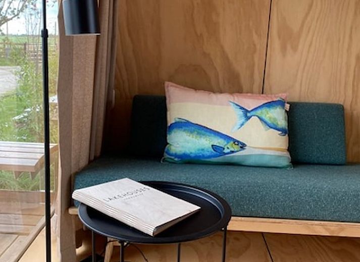 Cottage in Oud Ade, vacation home with wooden veranda in Green Heart, South Holland.