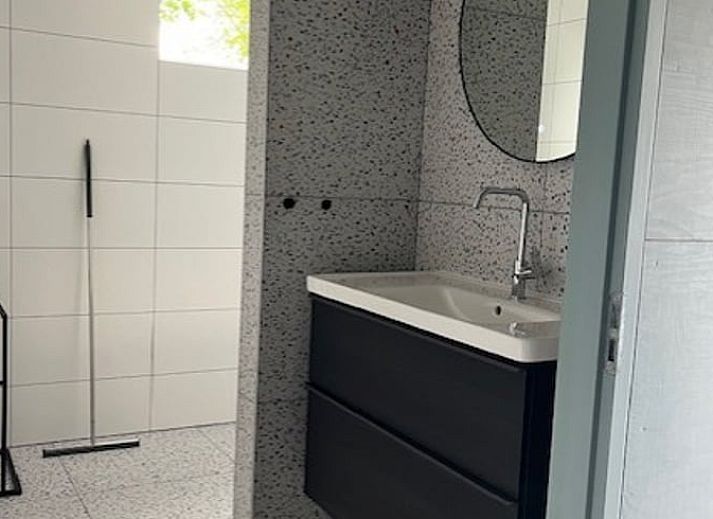 Enjoy the green surroundings at Holiday Home in Noorden, located in the Green Heart of South Holland with beautiful views of nature.