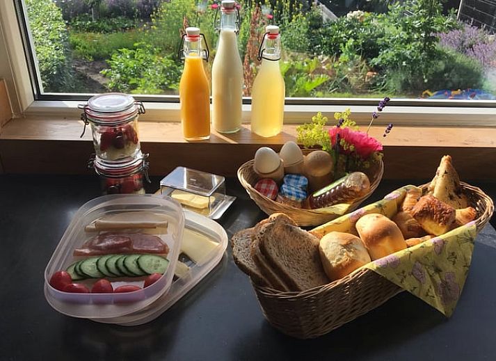 Geniet van een gezellige buitenkeuken bij Vakantiehuis in Gouderak, perfect gelegen in het Groene Hart van Zuid-Holland.