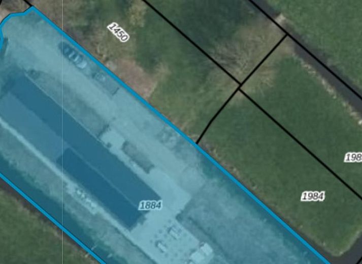 Innenbereich des Ferienhauses in Gouderak, Groene Hart, Suedholland mit geraeumiger Ess- und Sitzecke in einem modernen Ferienhaus.