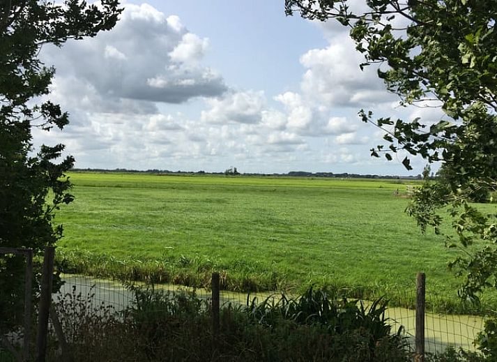 Charmant Vakantiehuisje in Vlist met landelijke omgeving en bloeiende tuin, gelegen in het Groene Hart van Zuid-Holland.
