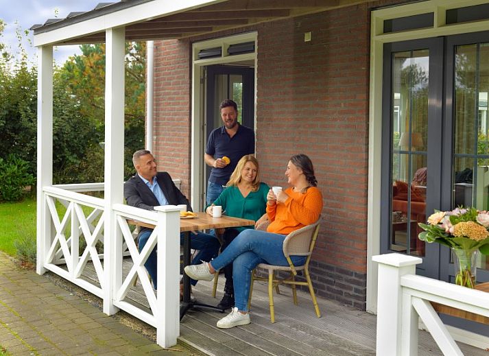 Guest house 680110 - Bungalow Noordzeekust - Tulp & Zee